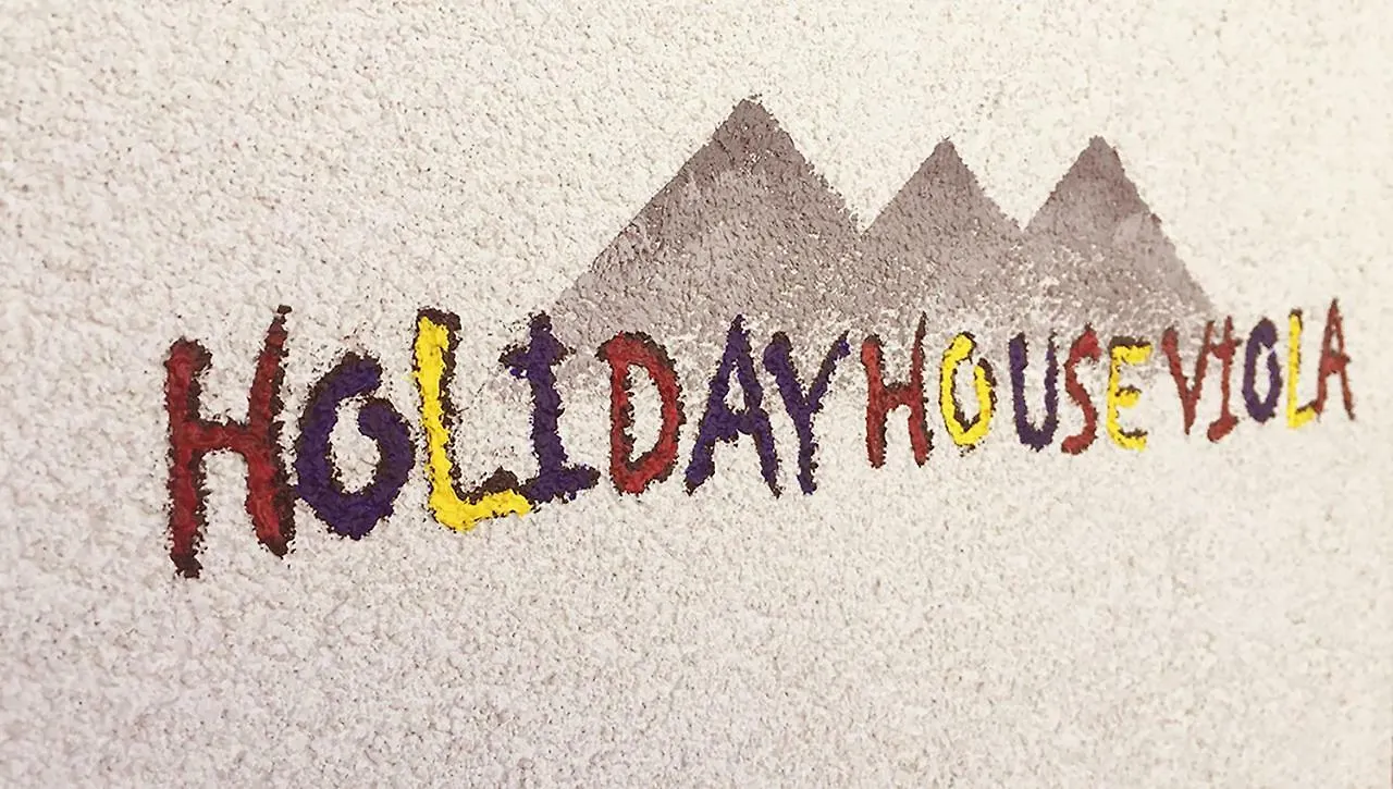 アパート Holiday House Viola ティラーノ